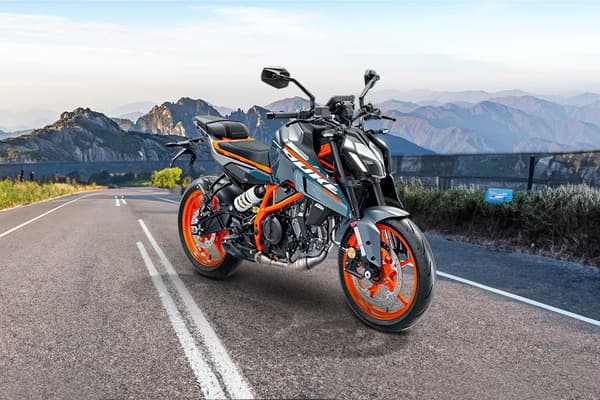 KTM 390 Duke Front Right View