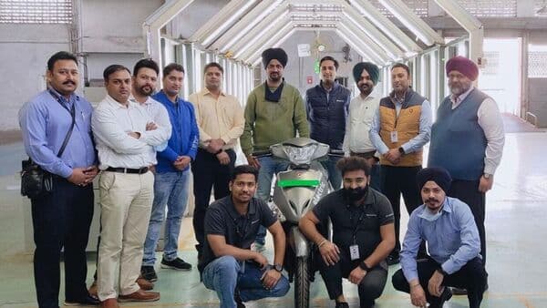Mahindra Group will manufacture Hero Electric's Optima and NYX scooters at the manufacturer's Pithampur facility.