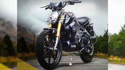 The Limited Edition Revolt RV400 gets the new Stealth Black paint scheme with gold-finished USD front forks