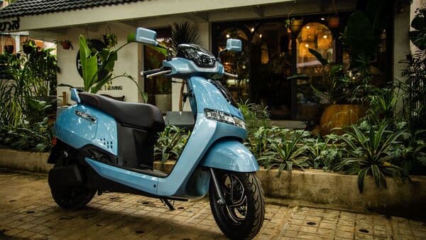 The TVS iQube with 2.2 kWh battery pack option comes with a claimed top speed of 75 kmph, while the iQube ST with 3.4 kWh battery pack can get to a claimed top speed of 78 kmph