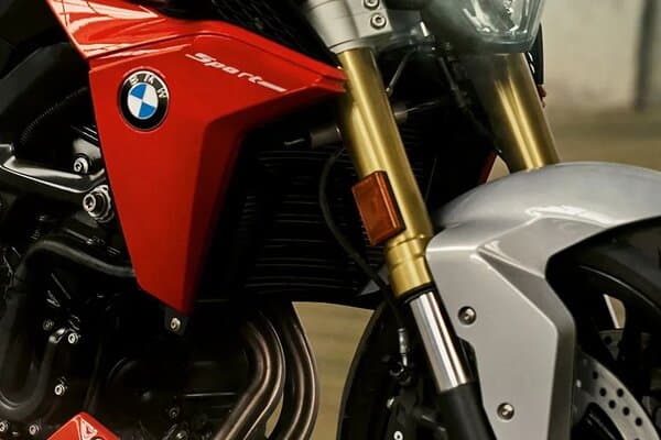 BMW F 900 R Cooling System
