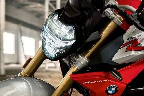BMW F 900 R Headlight