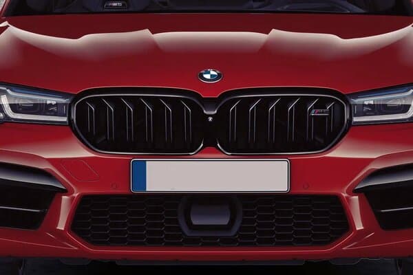 BMW M5 Grille