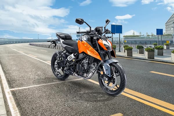 KTM 250 Duke Front Right View