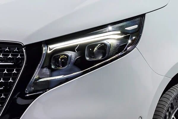 Mercedes-Benz V-Class 2024 Headlight