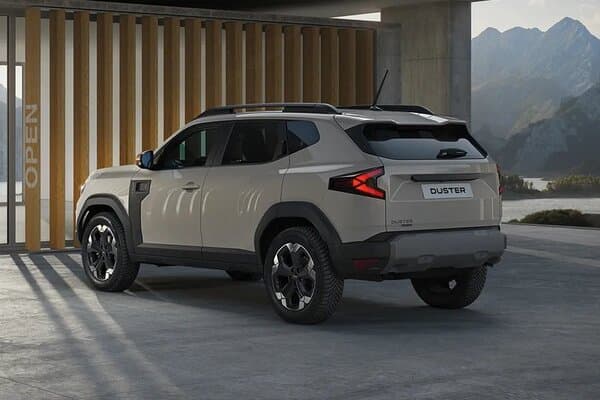 Renault Duster 2025 Rear Left View
