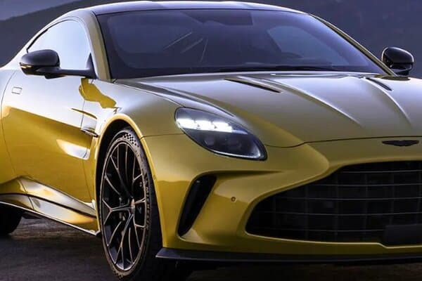 Aston Martin Vantage Headlight