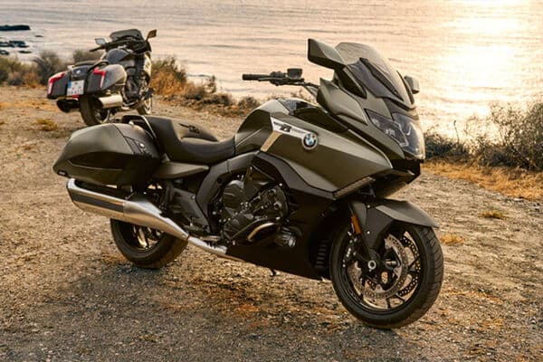 BMW K 1600 Bagger Front Right Side View
