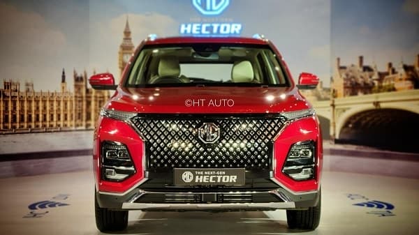 MG Hector Front View