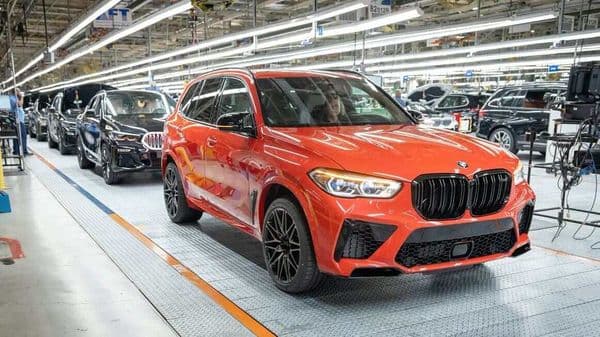This BMW X5 M Competition became the carmaker’s five millionth vehicle to roll out of its US facilities.