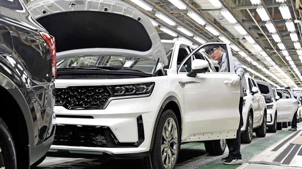 The fourth-generation Kia Sorento with hybrid powertrain was launched in March this year.