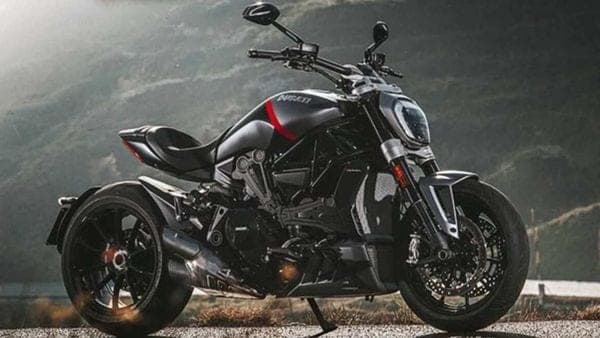 2021 Ducati XDiavel is featured in two variants - Dark and Black Star. 