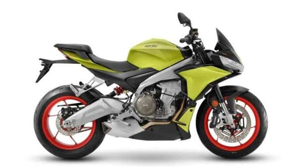 Aprilia Tuono 660 is expected to roll out in the Indian market by late-2021. 