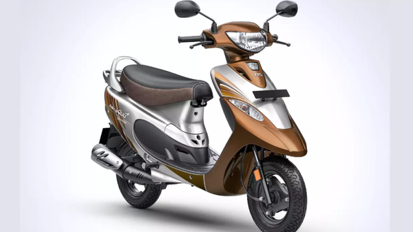 Scooty Pep Plus boasts a very sleek and lightweight design and is primarily aimed at female riders.