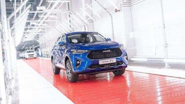 Photo of a Haval F7 SUV coming out of the assembly line at the carmaker's plant in Russia.