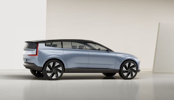 Volvo has unveiled its Concept Recharge EV, which previews the design direction of Volvo’s all-electric cars in coming days.