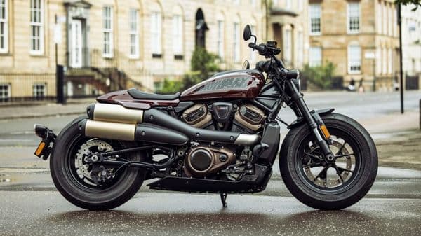 Harley-Davidson Sportster S carries forward the typical Sportster styling with stripped-back exteriors. 