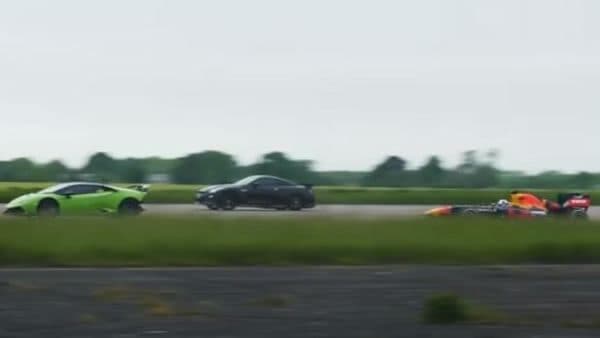 A Lamborghini Huracan, a Nissan GTR and a RB7 were pitted against each other for a drag race. (Image: Youtube/carwow)