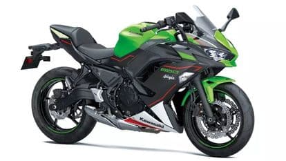 Save for the colour scheme updates, the rest of the Kawasaki Ninja 650 remains unchanged.