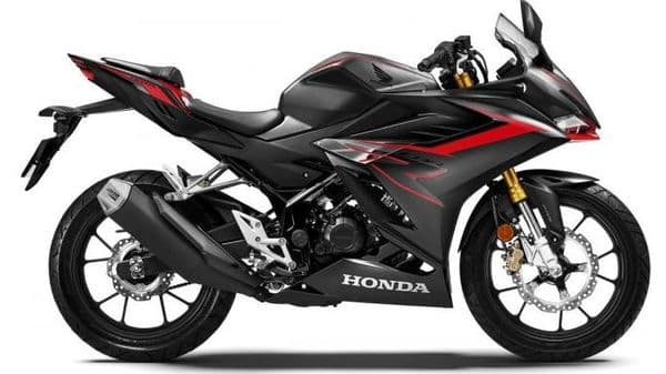 The MY21 Honda CBR150R gets a slightly tweaked exterior design that is reminiscent of CBR250RR's design.