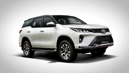 Toyota Fortuner Legender 4X4 variant launched in India at the price of  <span class='webrupee'>₹</span>42.33 lakh (ex-showroom).