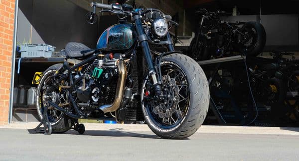 The fastest Triumph Bonneville Bobber comes with an eye-catching appearance.