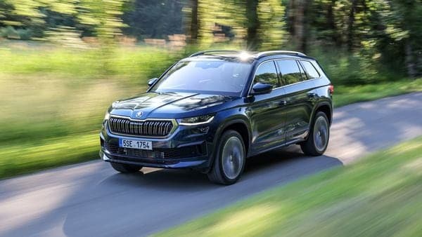 2022 Skoda Kodiaq facelift SUV has been launched in India at a starting price of  <span class='webrupee'>₹</span>34.99 lakh (ex-showroom).