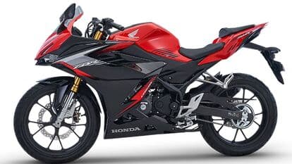 The Honda CBR150R features quite sharp and aerodynamic body panels.