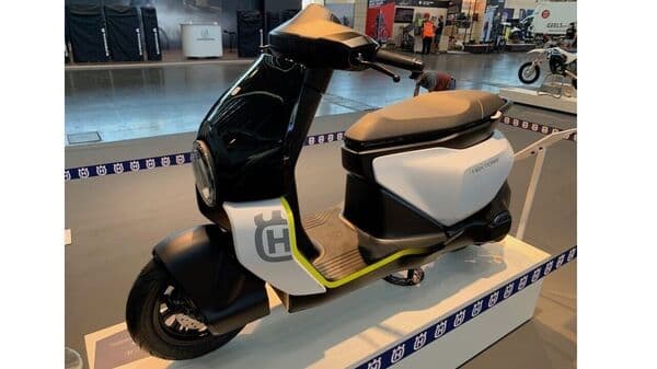 Vektorr scooter concept by Husqvarna comes based on Bajaj's Chetak Electric platform thus is expected to feature similar specifications and performance figures.