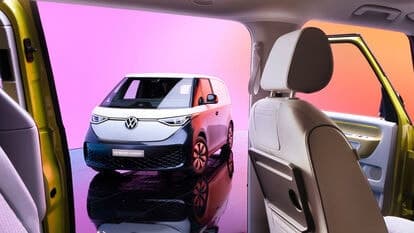 2022 Volkswagen ID.Buzz is based on the German carmaker's Modular Electric Drive Kit (MEB) platform. Currently, 30 percent of the electric vehicles produced by the group are based on MEB. By 2025, Volkswagen aims to take the figures to 80 percent.
