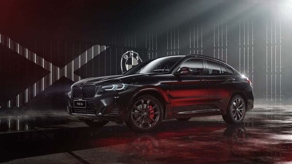 2022 BMW X4 facelift SUV launched in India at a starting price of  <span class='webrupee'>₹</span>70.50 lakh.
