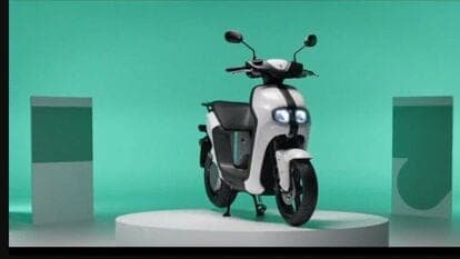 Neo's electric scooter by Yamaha is essentially an equivalent of a 50cc petrol-powered scooter.