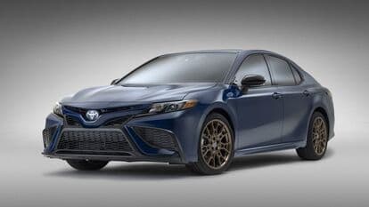 Toyota Camry Nightshade Special edition will be offered with a 3.5-litre V6 engine with an output of 310 hp combined with an eight-speed automatic transmission.