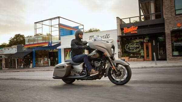 The new Indian Chieftain Elite gets a custom-designed paint scheme along with several new features.