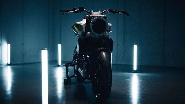 Husqvarna E-Pilen is one of the upcoming interesting electric bikes that will come with a similar design as Vitpilen.