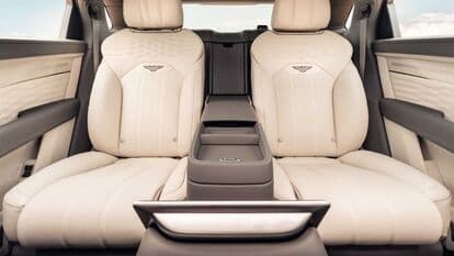 Bentley Bentayga EWB's airline seats come with a postural adjustment system.
