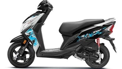 Honda Dio Sports is available in two different colour options.