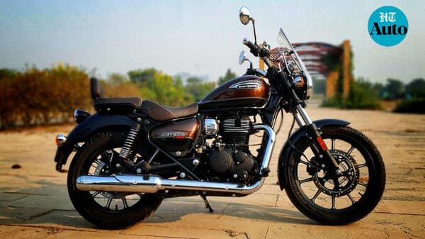 Royal Enfield Meteor 350 is offered in three variants. There is Fireball, Stellar and Supernova.&nbsp;