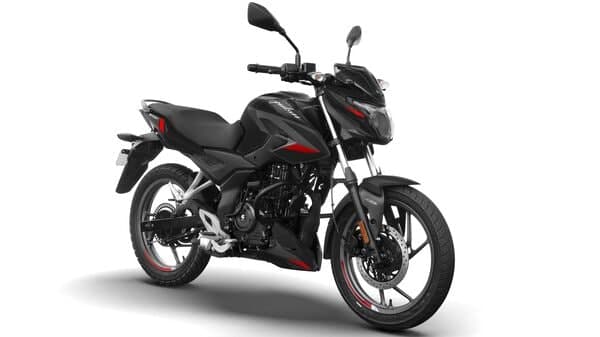 The Pulsar P150 derives some of its styling elements from the N160.