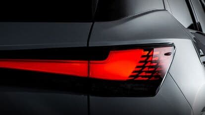 Lexus RX comes with sharper LED taillight.