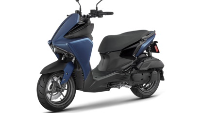 Yamaha Augur premium scooter gets a sharp and contoured look.