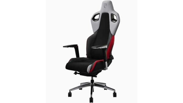 Porsche gaming hair has been designed and built by Recaro.
