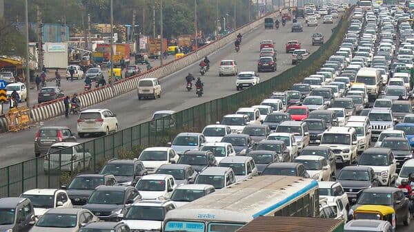 Union Minister Nitin Gadkari has said that polluting buses and cars, older than 15 years, will go off the road and new vehicles with alternative fuels will replace them from April 1 this year.