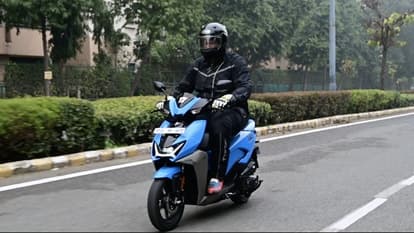 Hero MotoCorp has launched its new 110cc flagship scooter Xoom in India at a starting price of  <span class='webrupee'>₹</span>68,599 (ex-showroom). Aimed to take on the likes of Honda Active and Dio, the Xoom appears sporty as well as competitively priced.