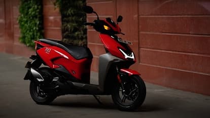 Hero MotoCorp has launched the Xoom 110cc scooter at a starting price of  <span class='webrupee'>₹</span>68,599 (ex-showroom). It rivals the likes of Honda Activa and Dio scooters.