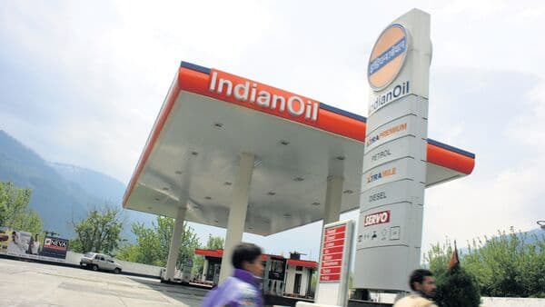 Indian Oil Corporation has announced that it will invest around  <span class='webrupee'>₹</span>2 lakh crore to help achieve its net zero emission target by 2046. 