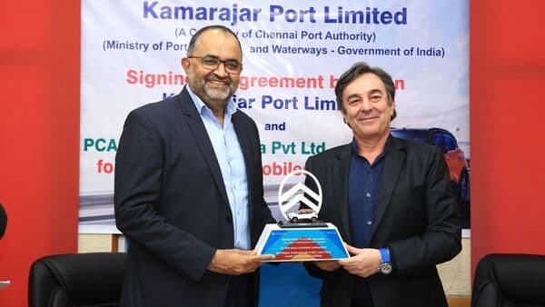 (L-R) Sunil Paliwal, IAS, CMD, Kamarajar Port Ltd with Roland Bouchara, CEO & MD, Stellantis India, at the MoU signing ceremony