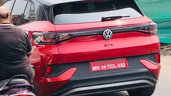 The GTX badge denotes that the test mule of the ID.4 was the high-performance version. (Photo courtesy: Twitter/AshishAUplap)