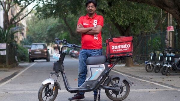 Yulu DeX EV being used for Zomato delivery partner