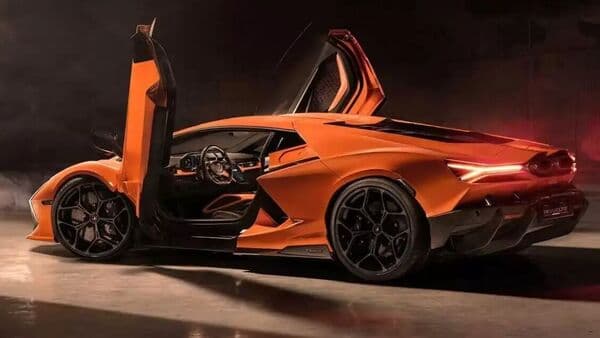 Bridgestone claims to have developed special Potenzas and Blizzaks tyres specifically for the 1,000-horsepower hybrid hypercar Lamborghini Revuelto.